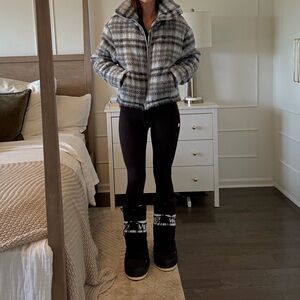 Apparis Josh blue and black plaid jacket xs